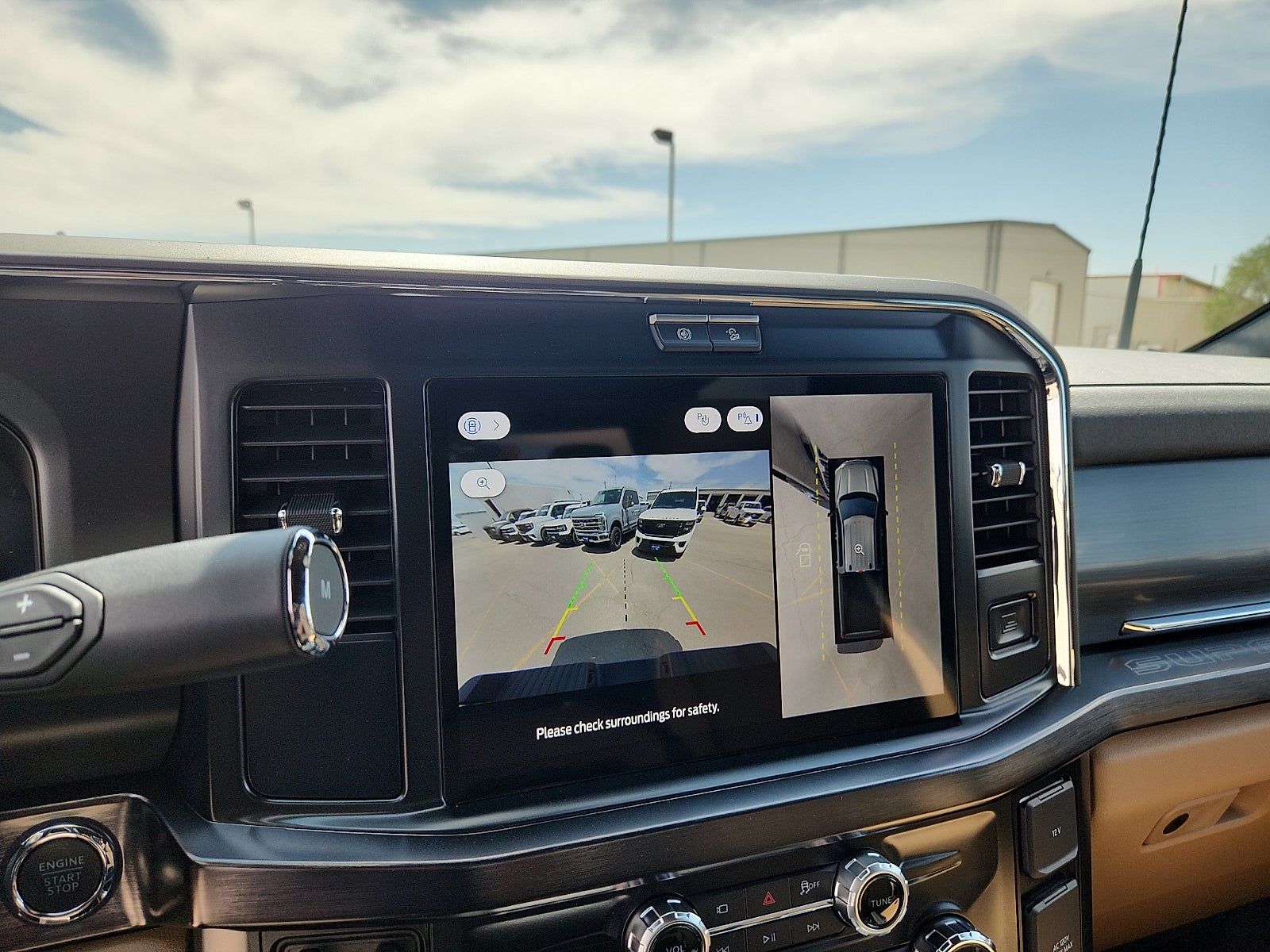 2026 Ford Super Duty F-350 DRW LARIAT