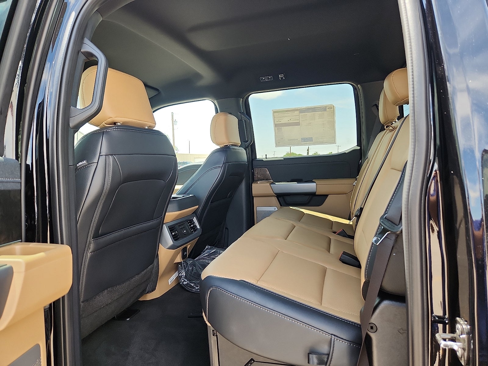 2026 Ford Super Duty F-350 DRW LARIAT