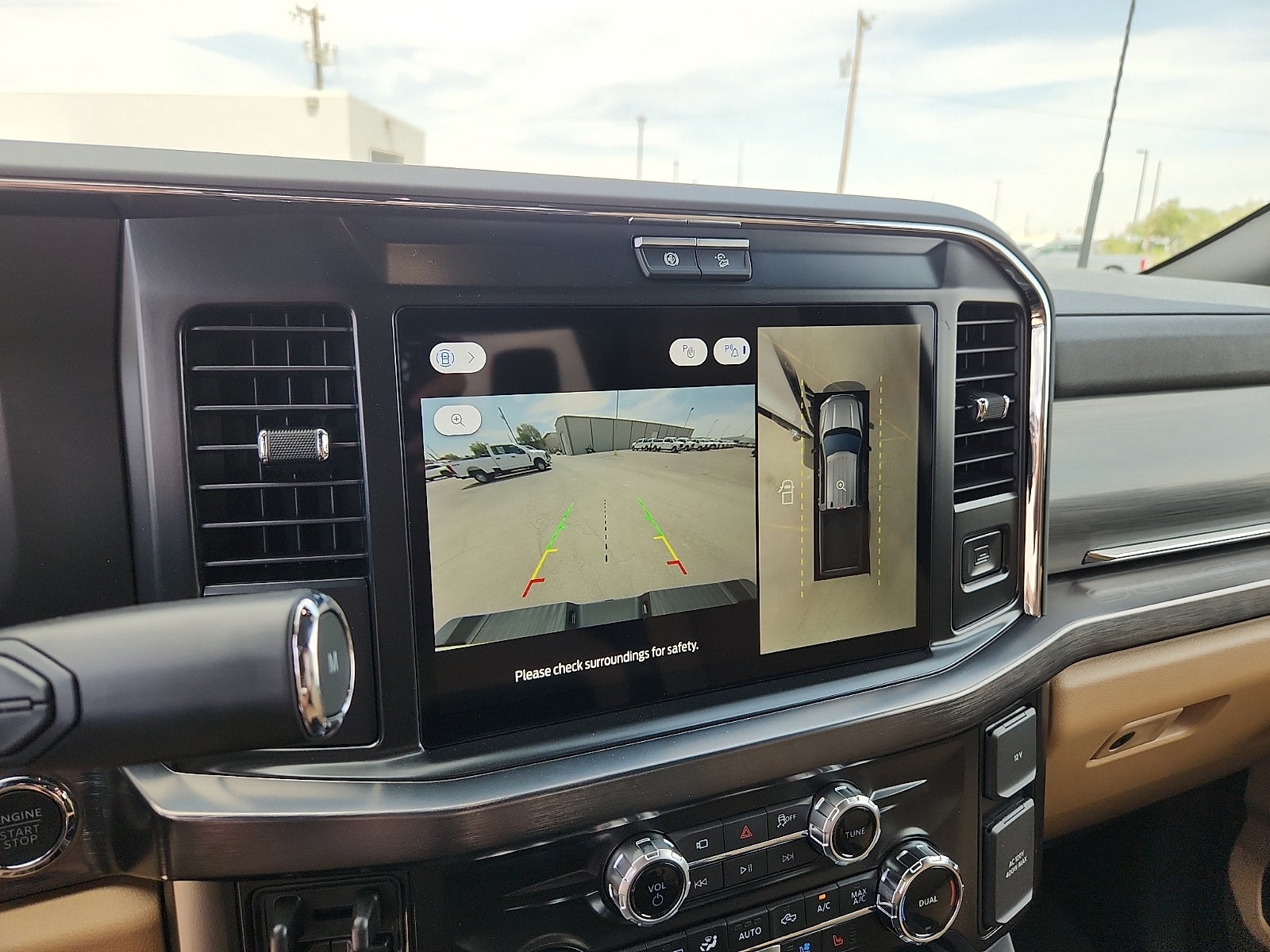 2026 Ford Super Duty F-350 DRW LARIAT