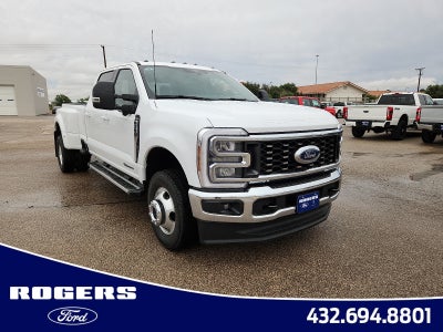 2026 Ford Super Duty F-350 DRW LARIAT