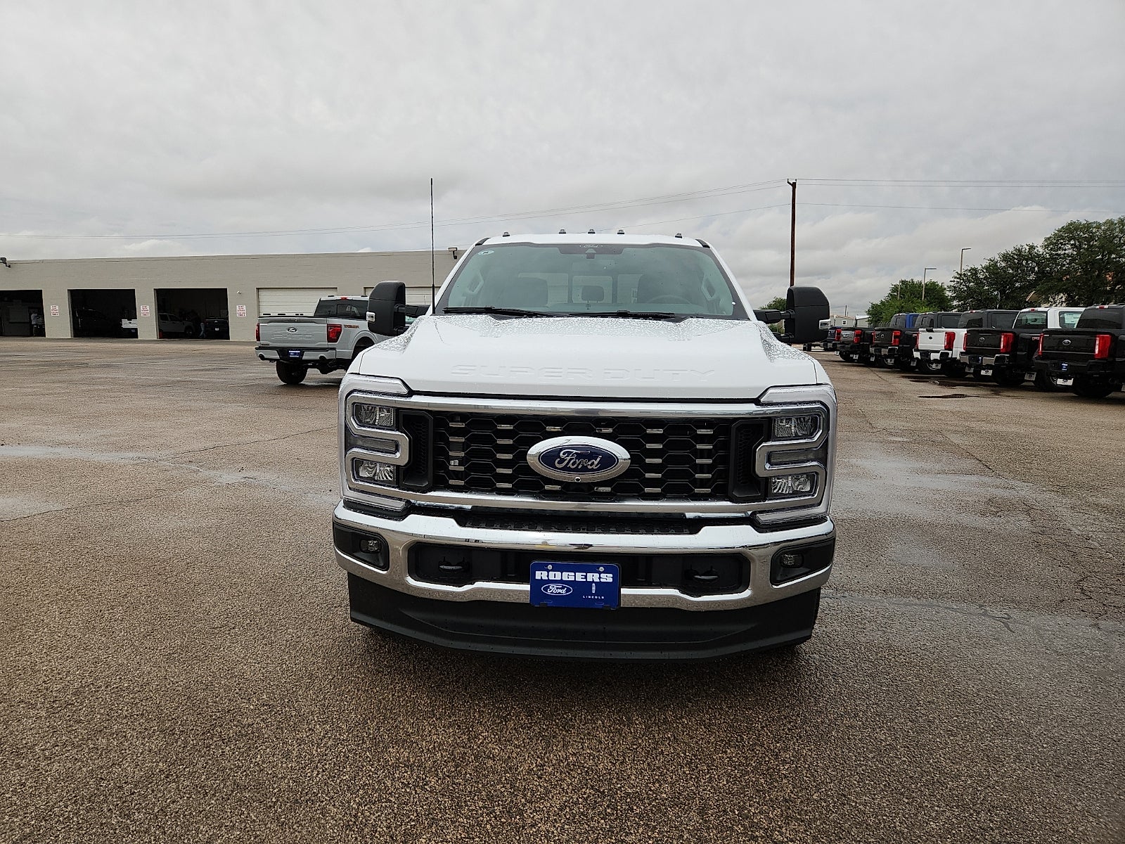 2026 Ford Super Duty F-350 DRW LARIAT
