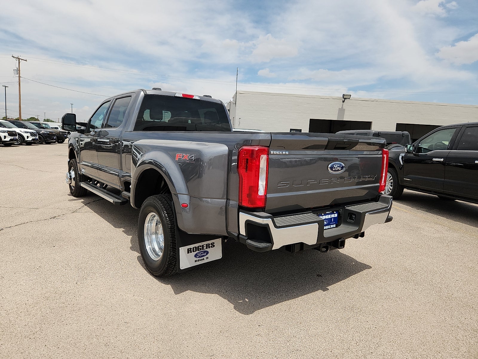 2026 Ford Super Duty F-350 DRW XLT
