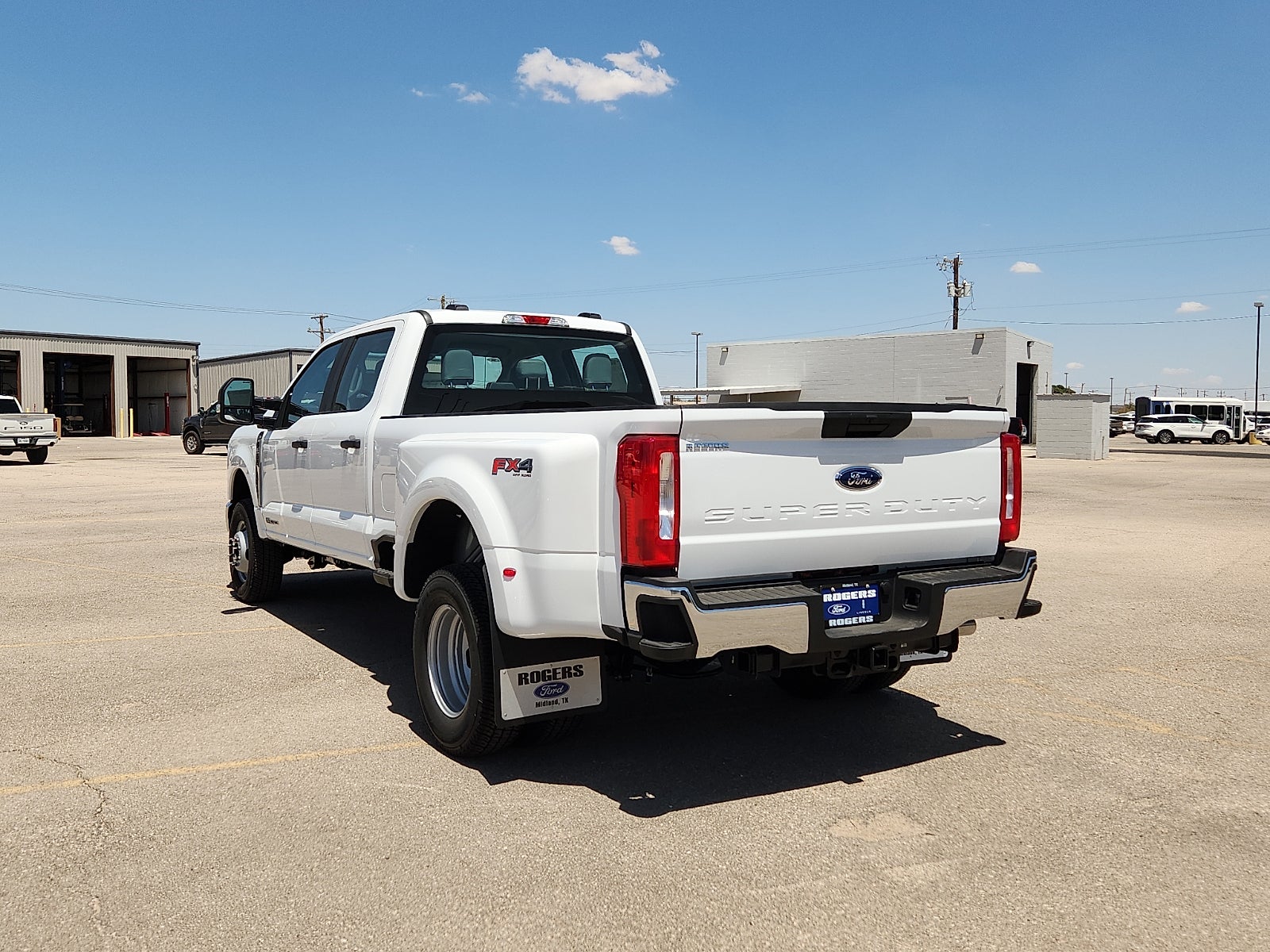 2026 Ford Super Duty F-350 DRW XL