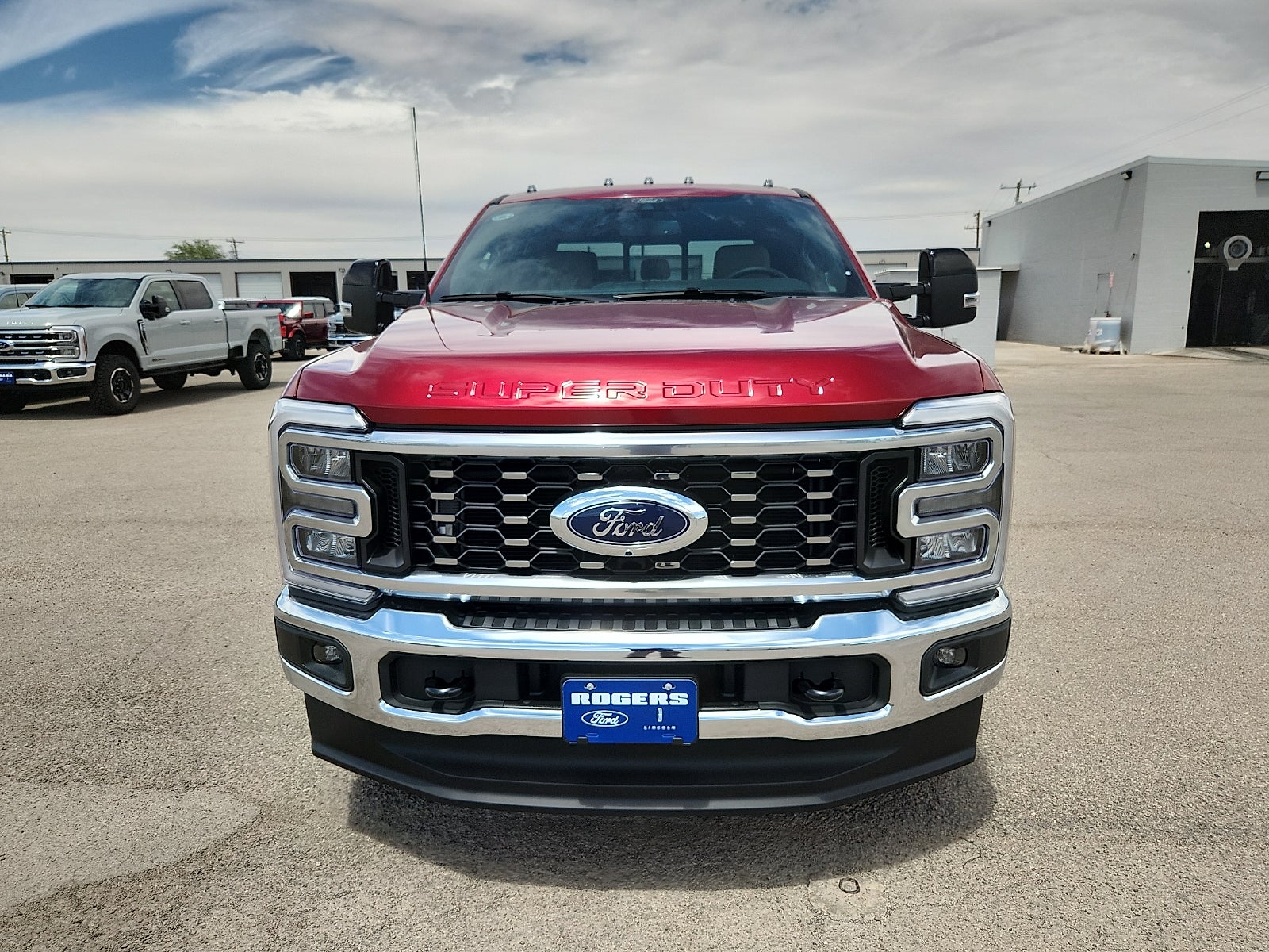 2026 Ford Super Duty F-350 DRW LARIAT