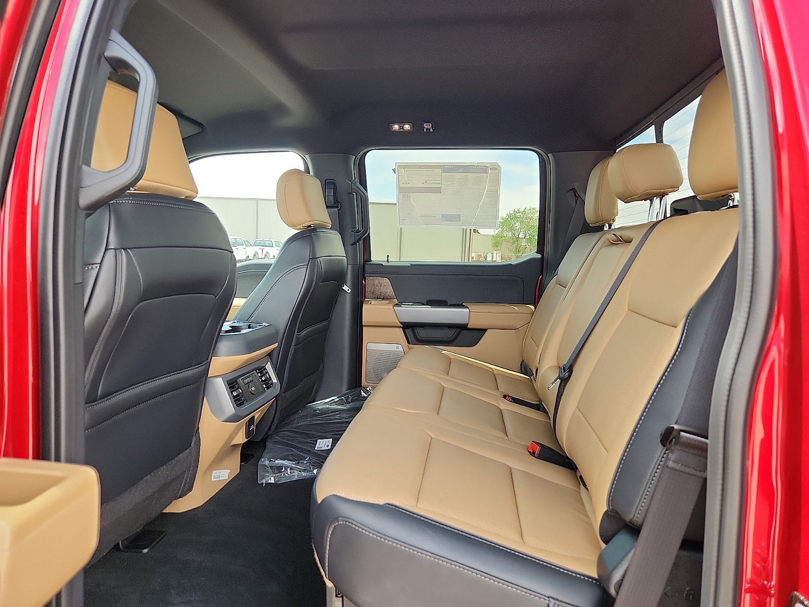 2026 Ford Super Duty F-350 DRW LARIAT