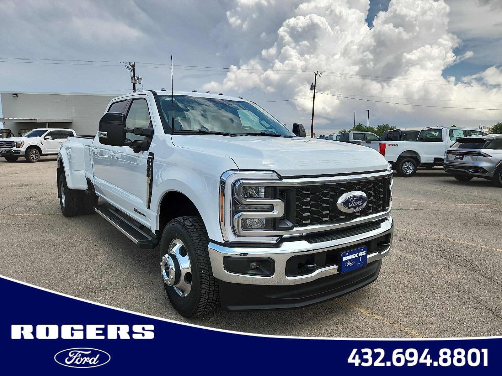 2026 Ford Super Duty F-350 DRW LARIAT