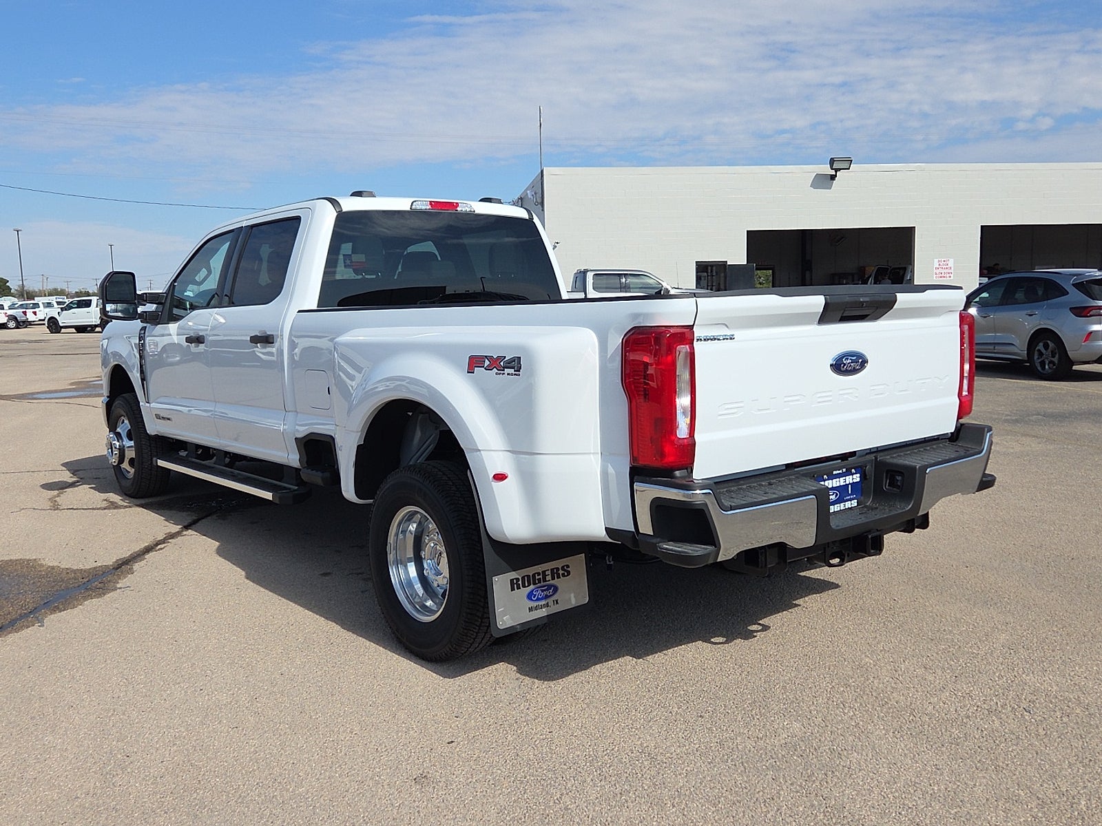 2026 Ford Super Duty F-350 DRW XLT