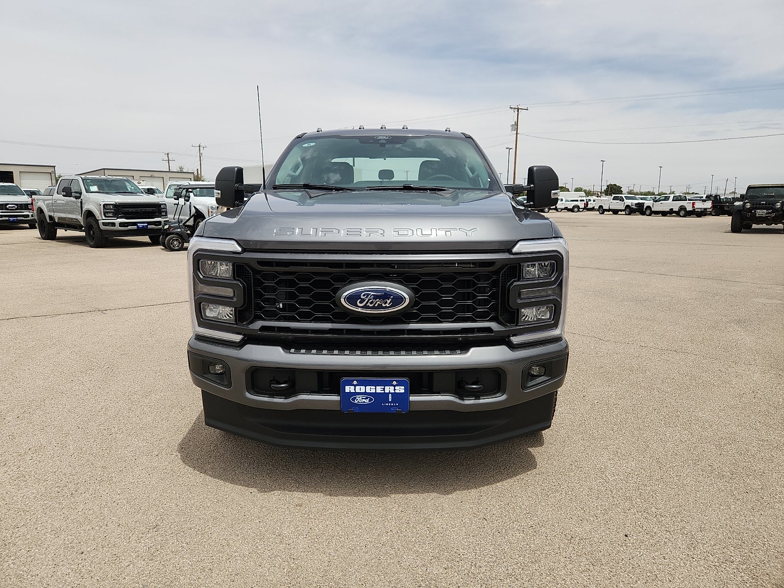 2026 Ford Super Duty F-350 DRW XL