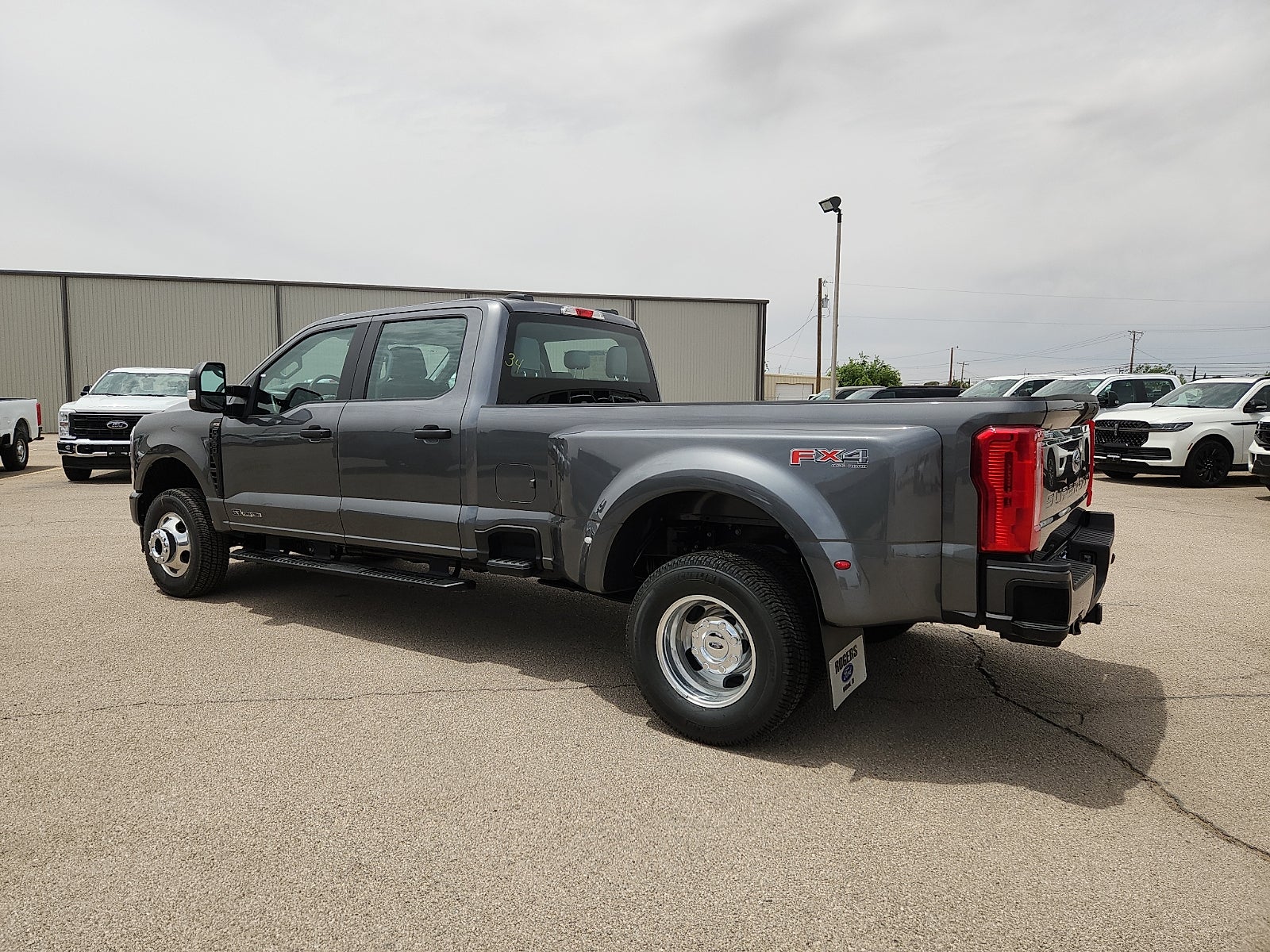 2026 Ford Super Duty F-350 DRW XL
