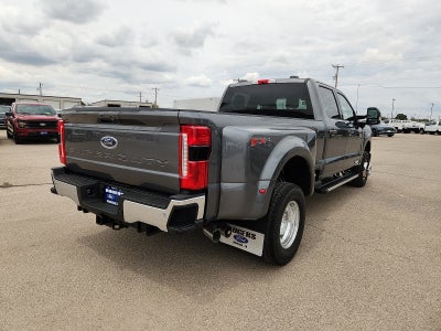 2026 Ford Super Duty F-350 DRW LARIAT