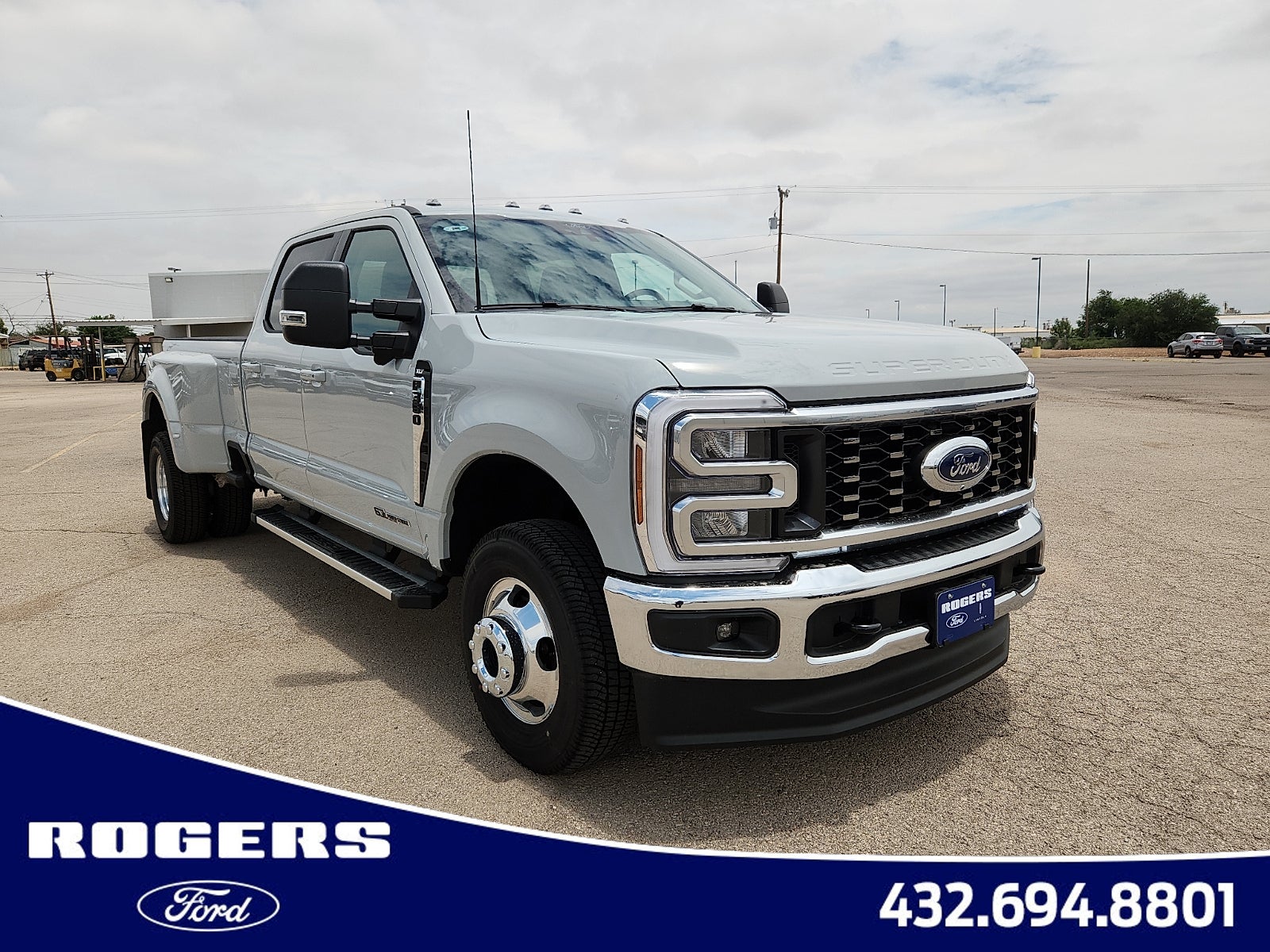 2026 Ford Super Duty F-350 DRW XLT