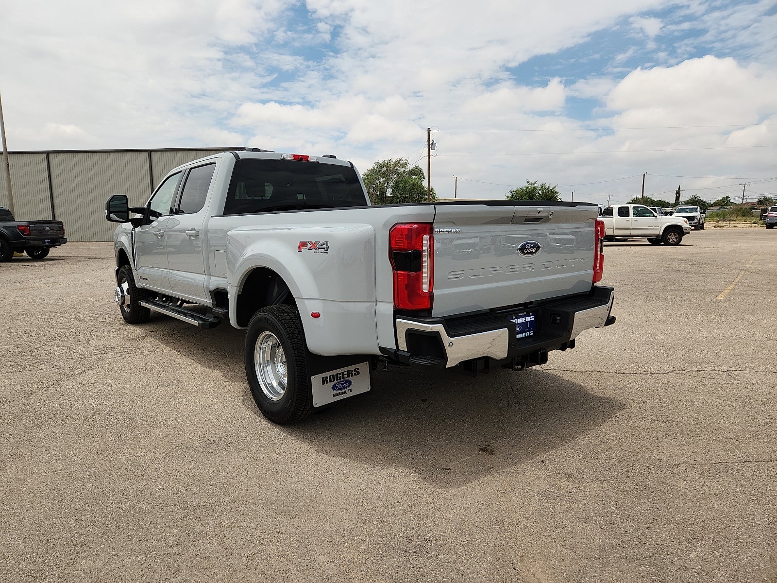 2026 Ford Super Duty F-350 DRW XLT