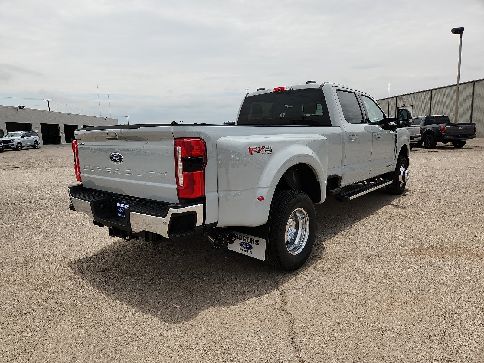 2026 Ford Super Duty F-350 DRW XLT