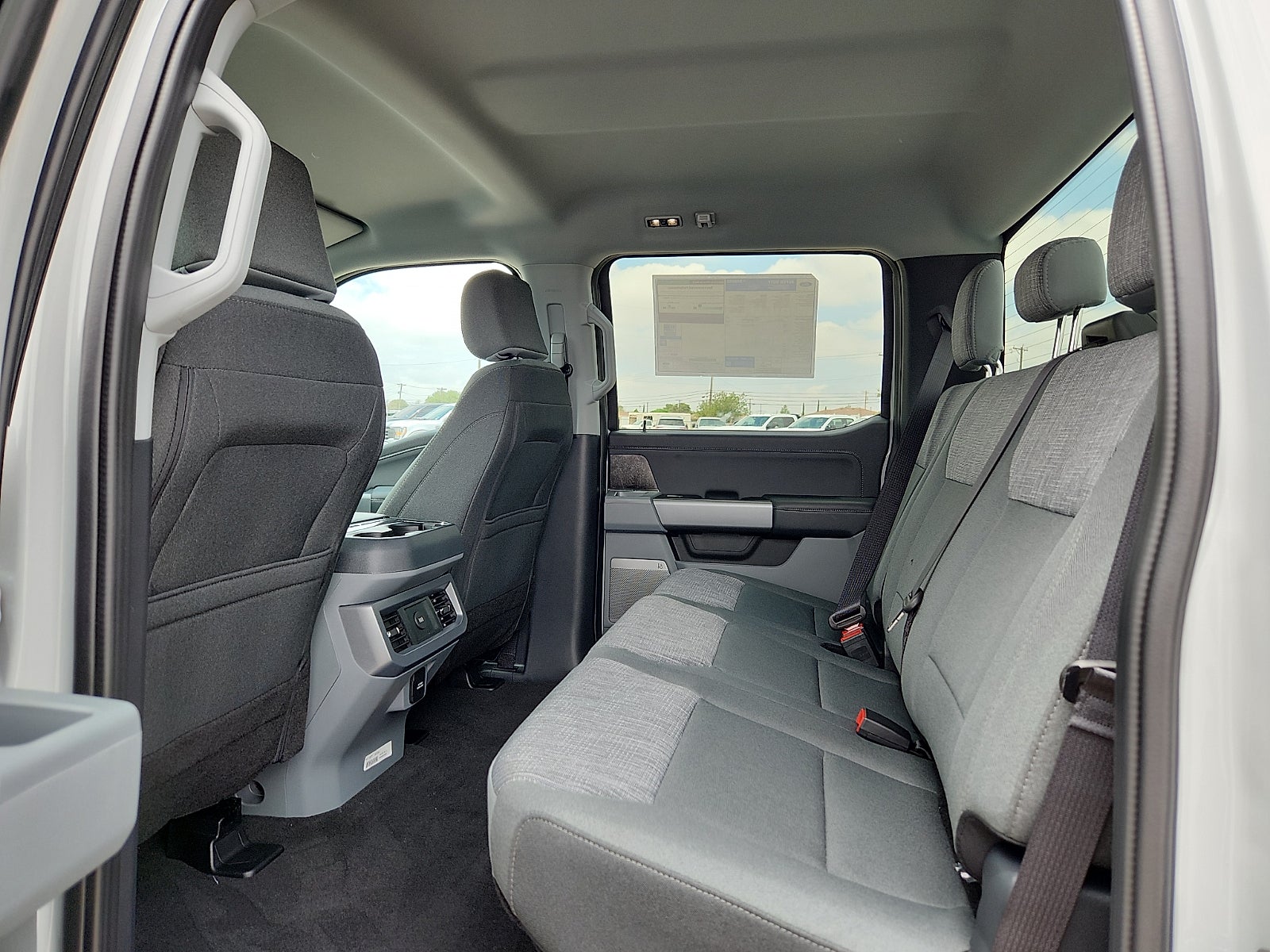 2026 Ford Super Duty F-350 DRW XLT