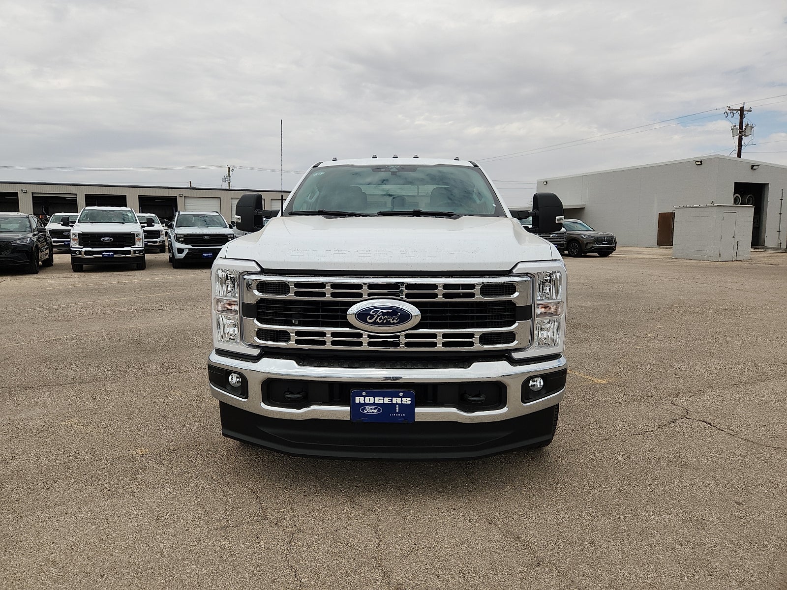 2026 Ford Super Duty F-350 DRW XLT