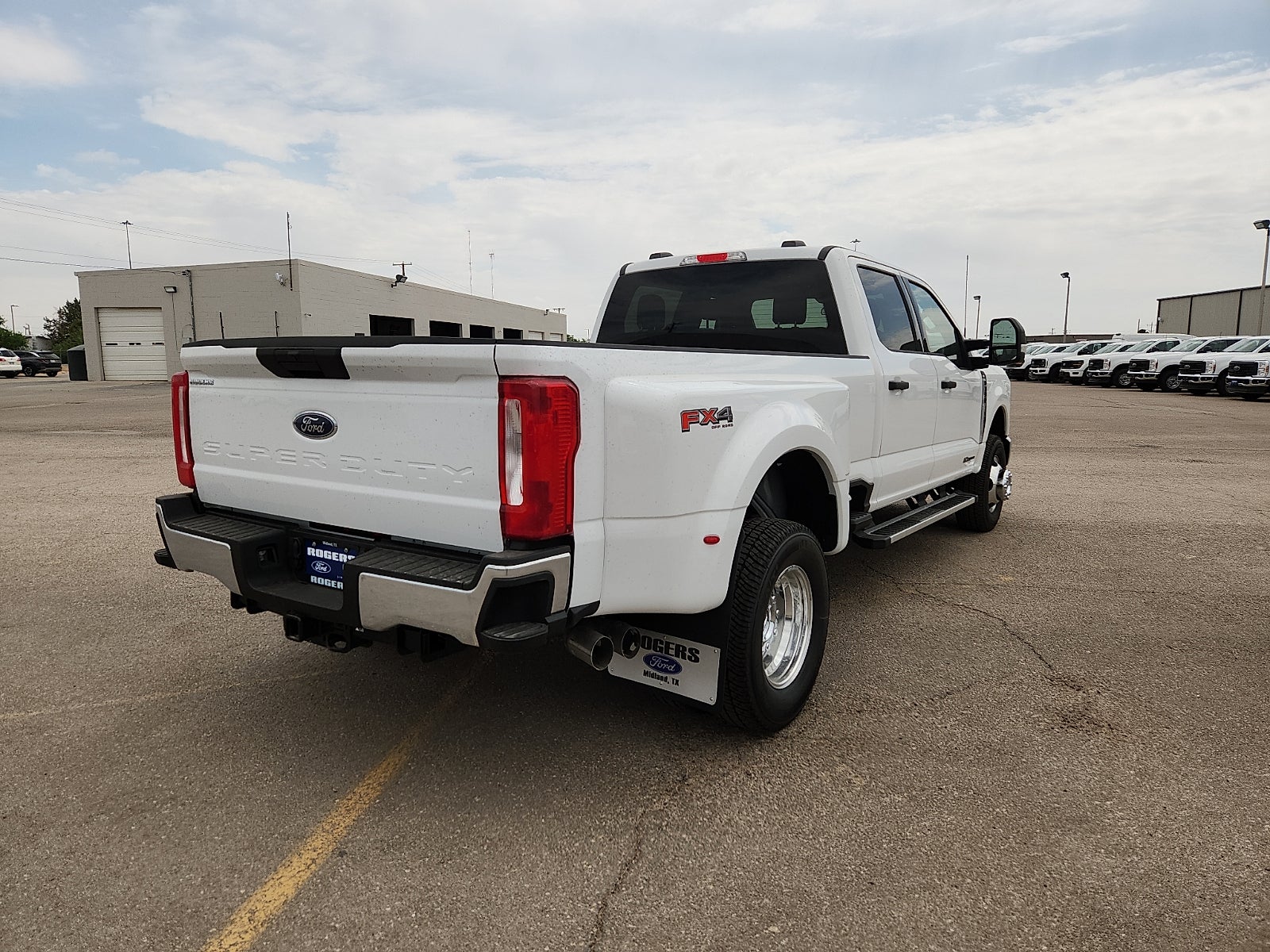 2026 Ford Super Duty F-350 DRW XLT