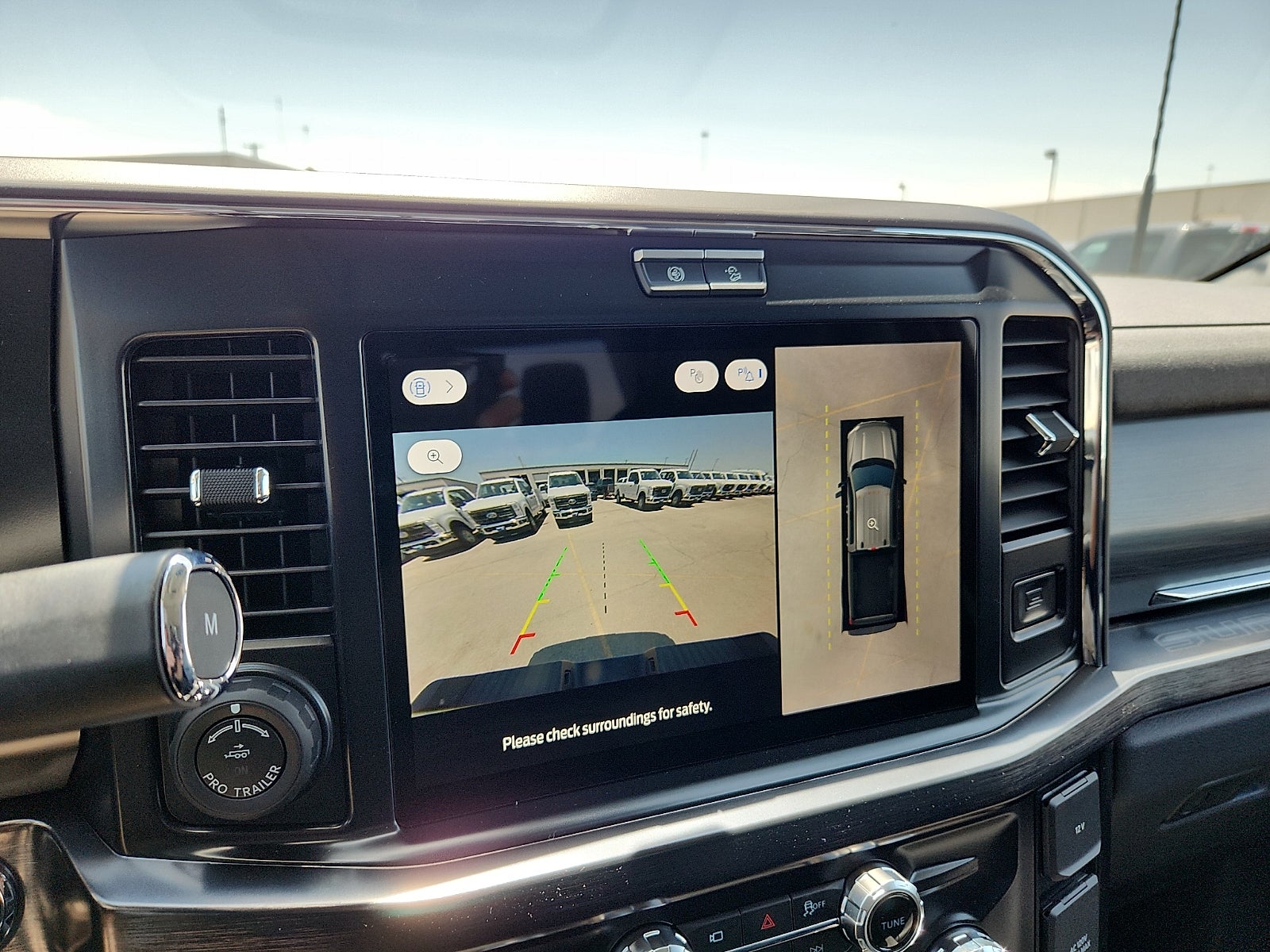 2026 Ford Super Duty F-350 DRW LARIAT