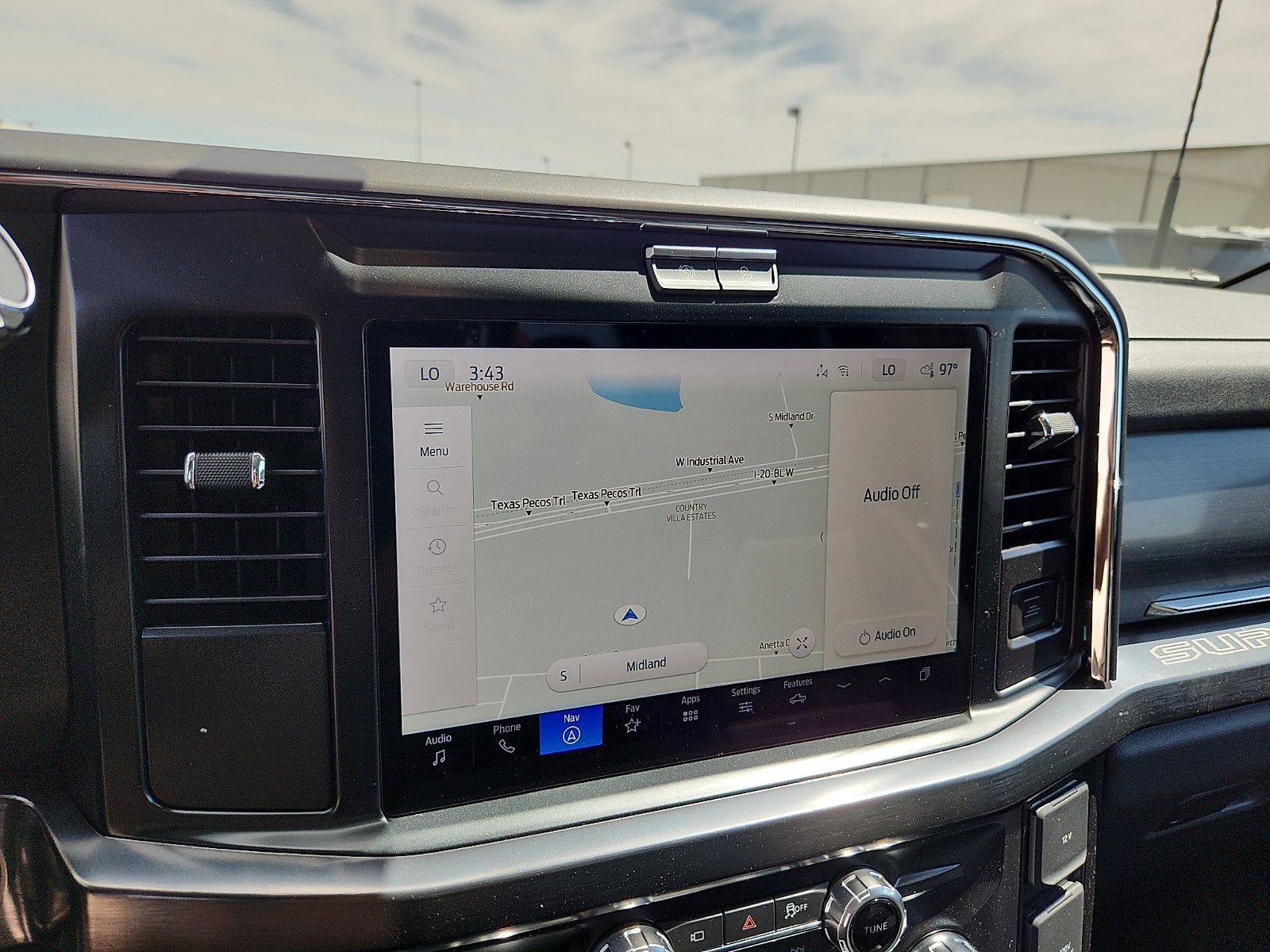 2026 Ford Super Duty F-350 DRW LARIAT