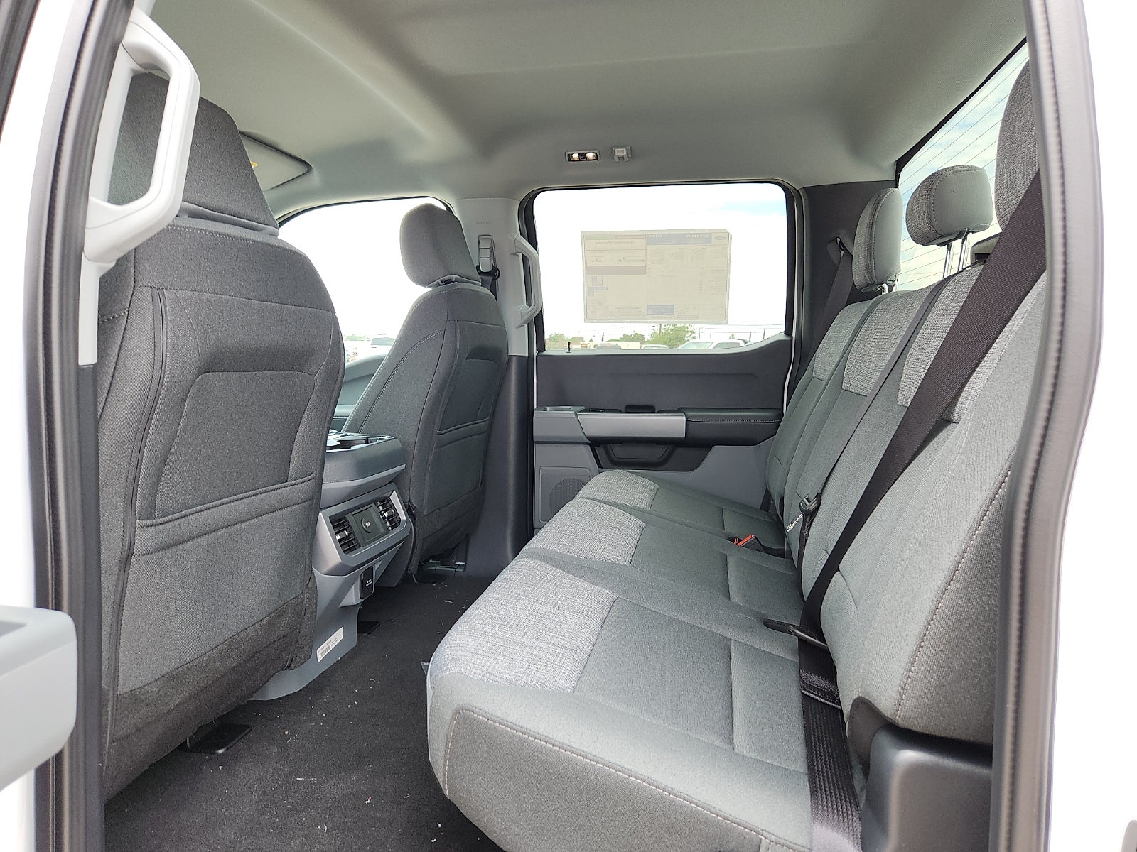 2026 Ford Super Duty F-350 DRW XLT