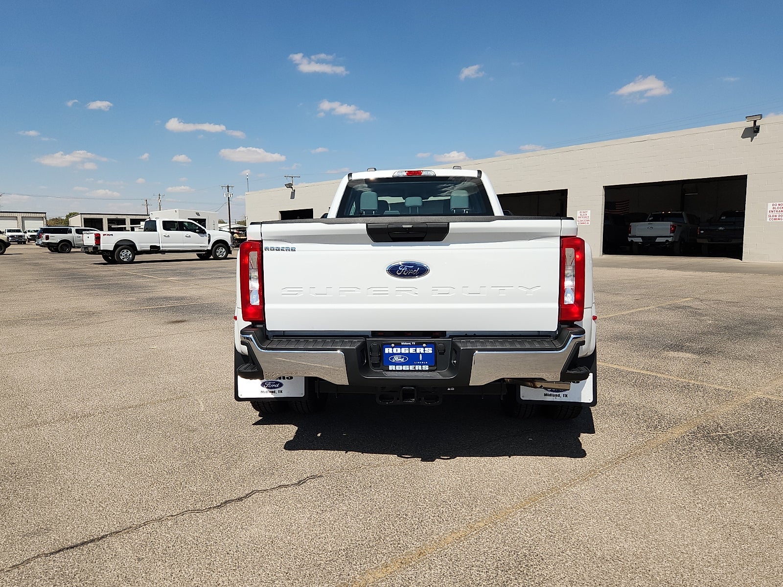 2026 Ford Super Duty F-350 DRW XL