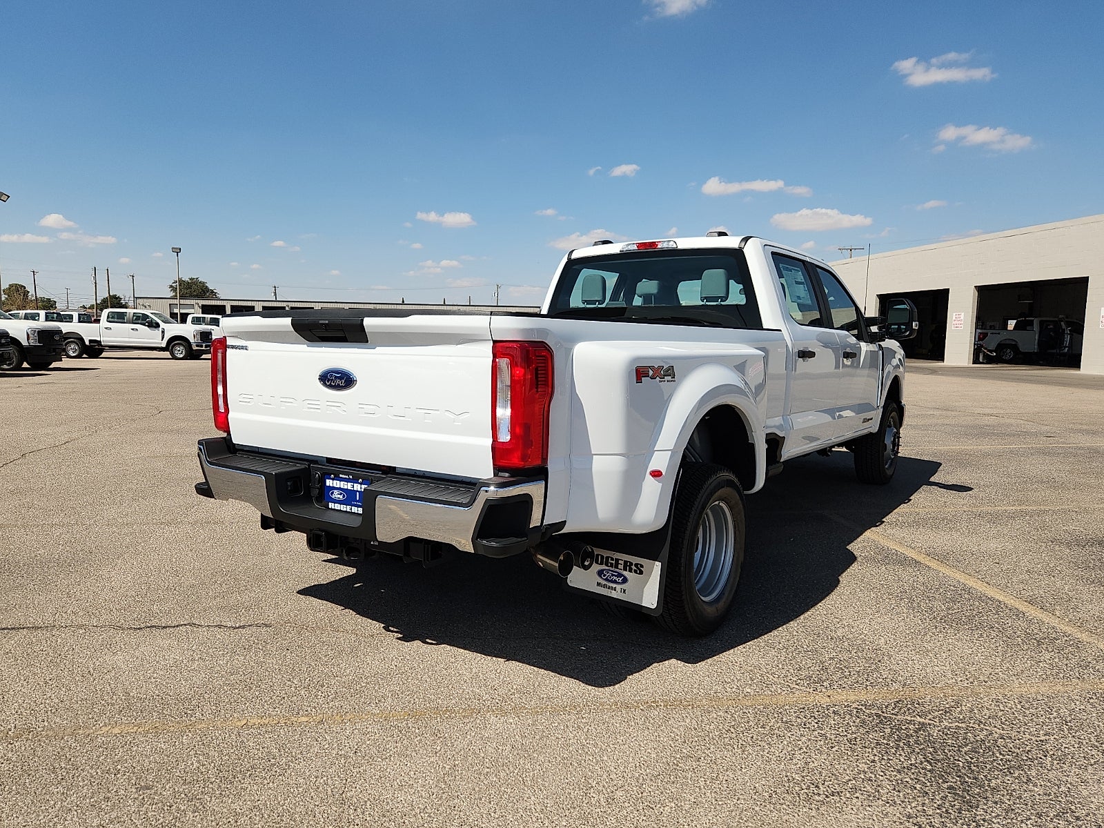 2026 Ford Super Duty F-350 DRW XL