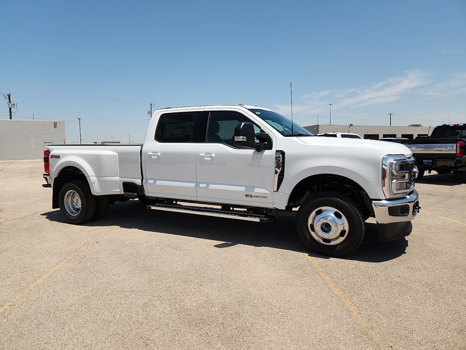2026 Ford Super Duty F-350 DRW XLT