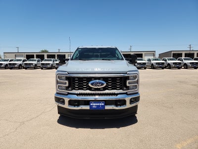 2026 Ford Super Duty F-350 DRW LARIAT