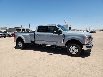 2026 Ford Super Duty F-350 DRW LARIAT