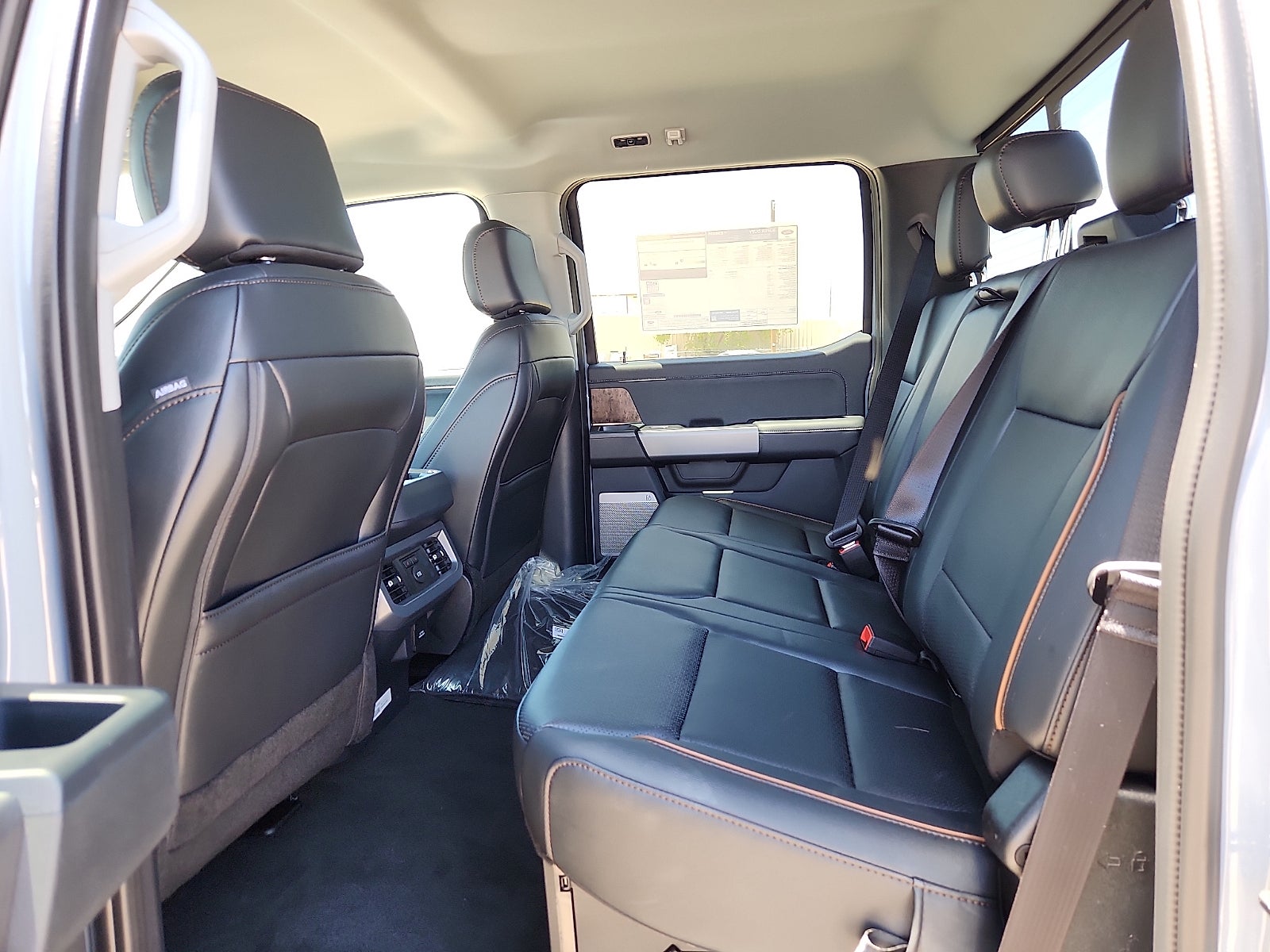 2026 Ford Super Duty F-350 DRW LARIAT
