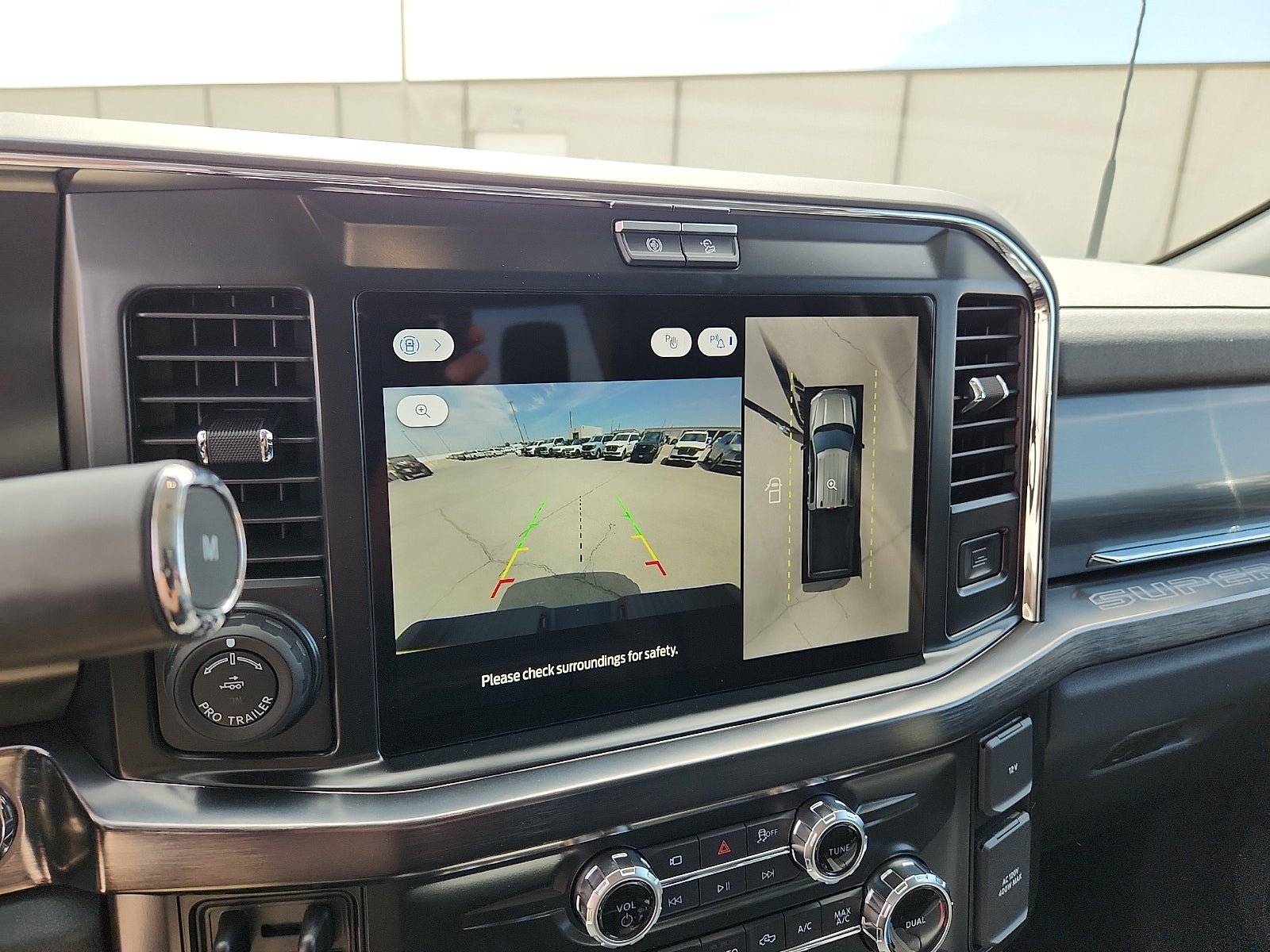 2026 Ford Super Duty F-350 DRW LARIAT