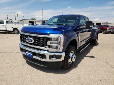 2026 Ford Super Duty F-350 DRW LARIAT