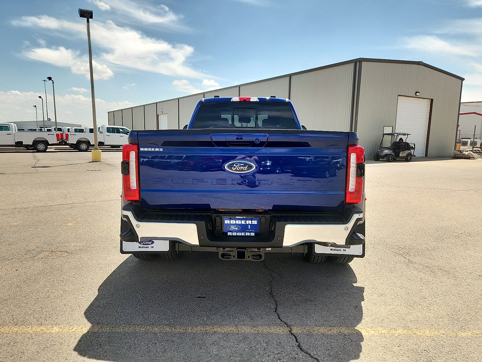 2026 Ford Super Duty F-350 DRW LARIAT