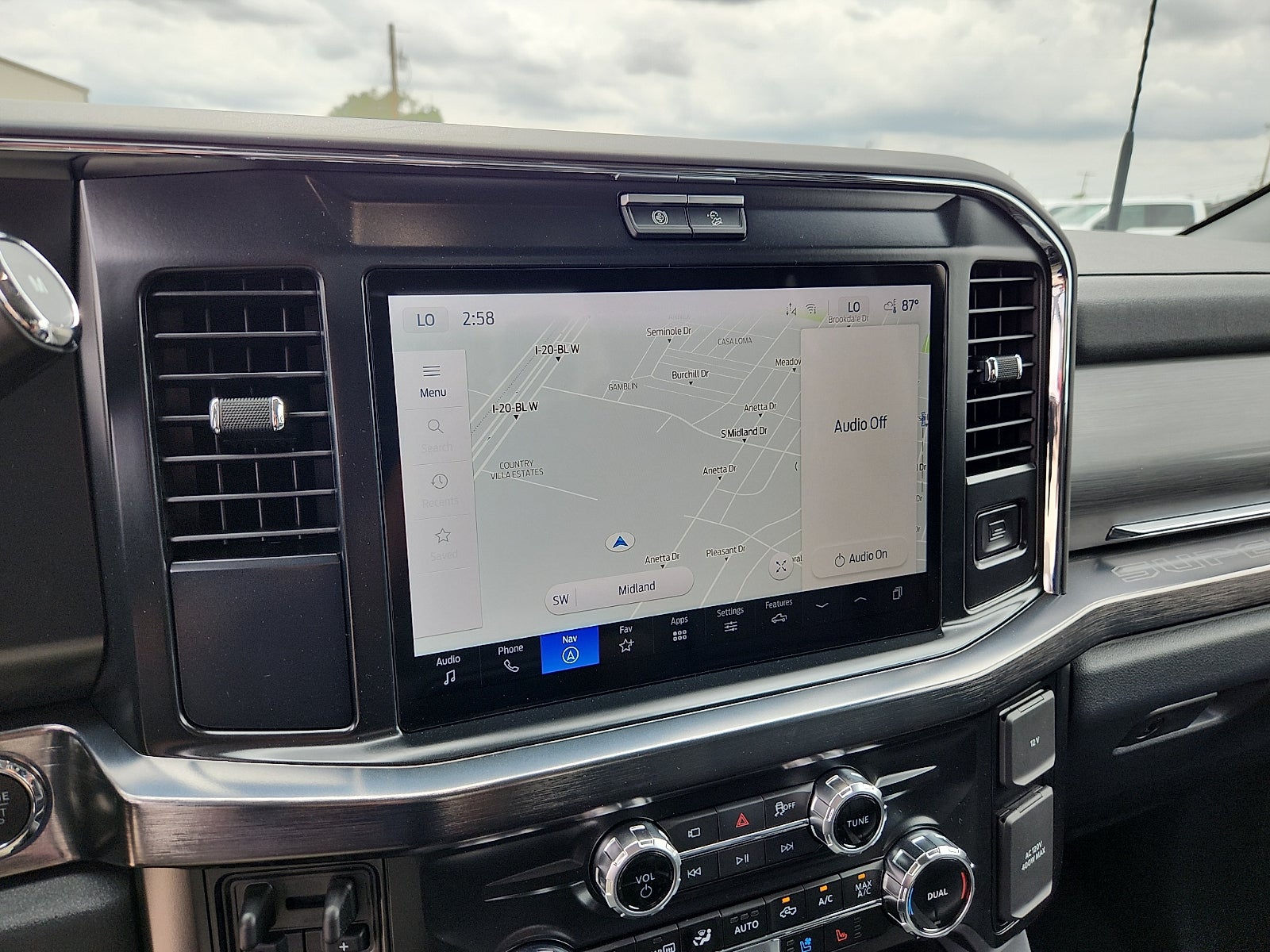 2026 Ford Super Duty F-350 DRW LARIAT