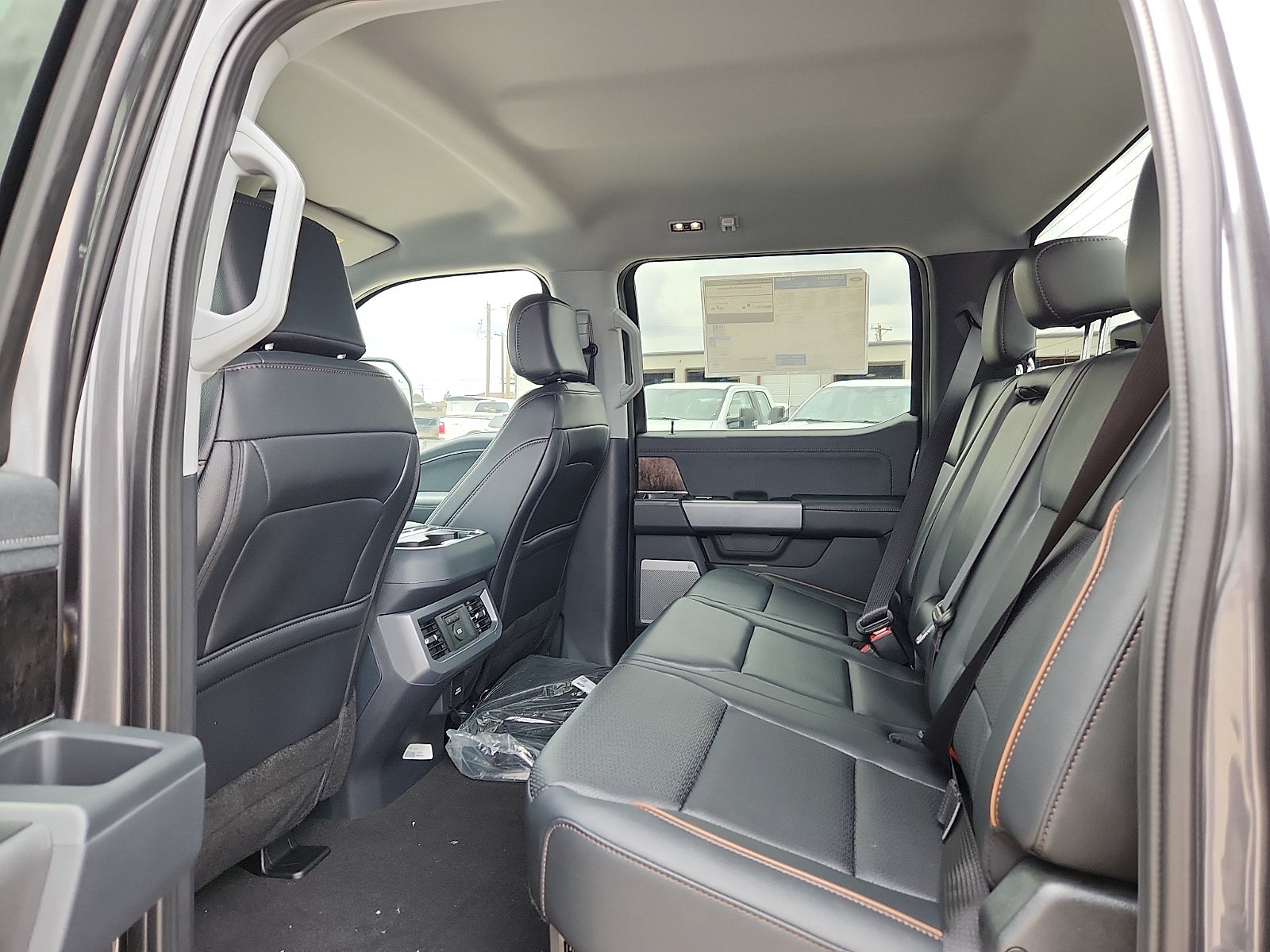 2026 Ford Super Duty F-350 DRW LARIAT