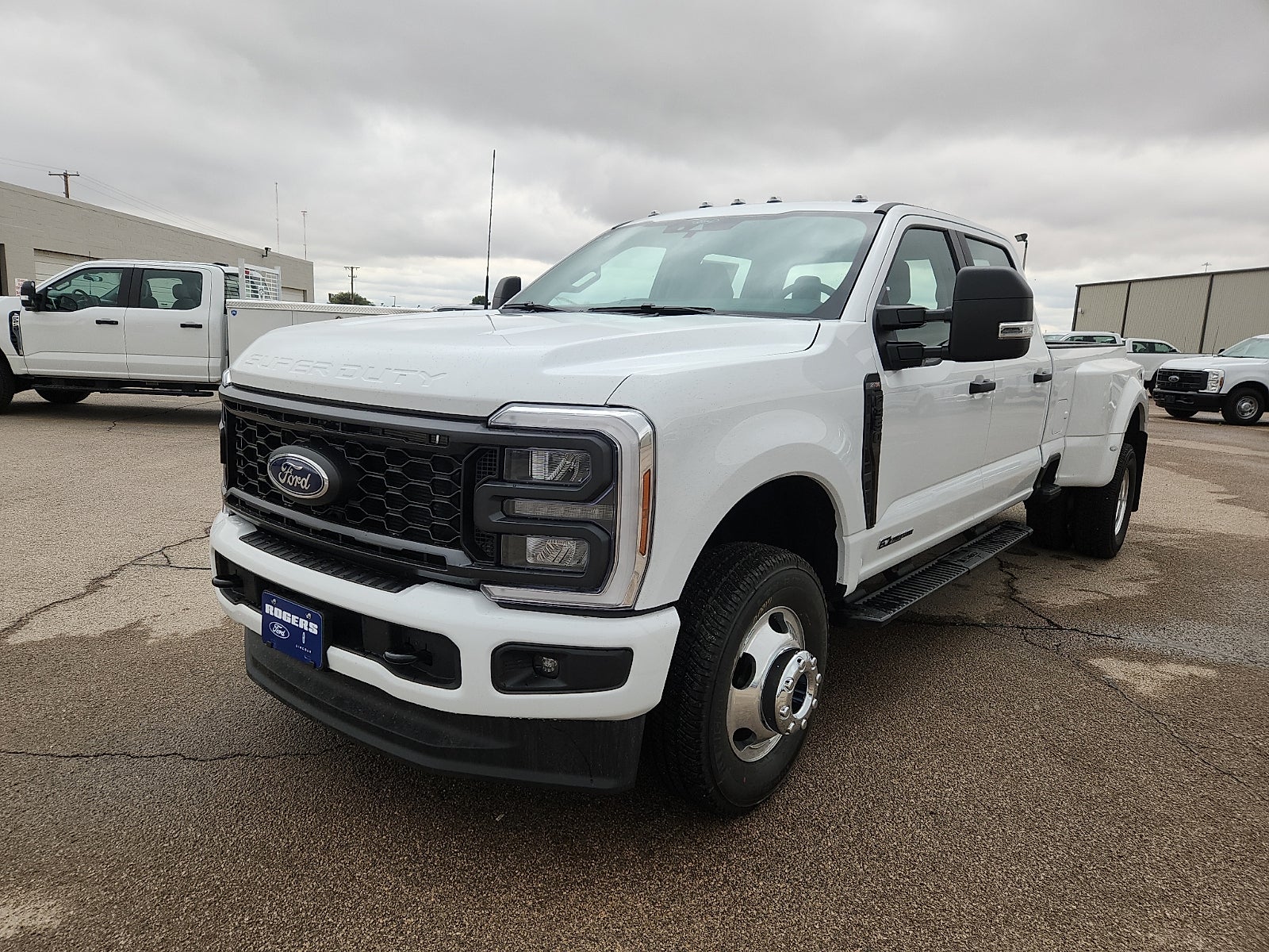 2026 Ford Super Duty F-350 DRW XL