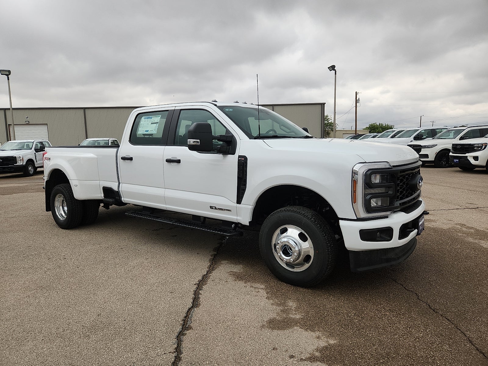 2026 Ford Super Duty F-350 DRW XL