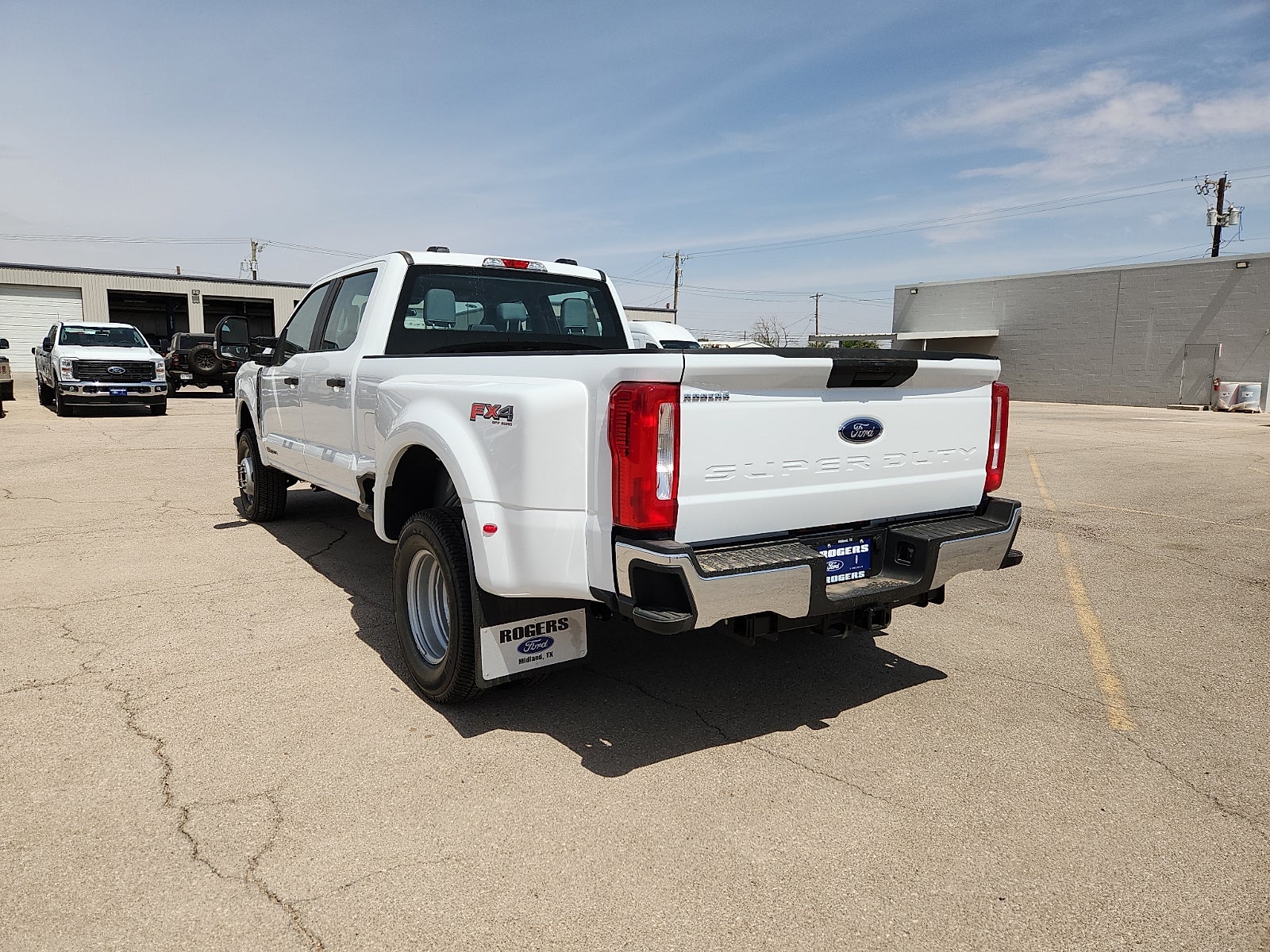 2026 Ford Super Duty F-350 DRW XL