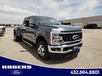 2026 Ford Super Duty F-350 DRW LARIAT