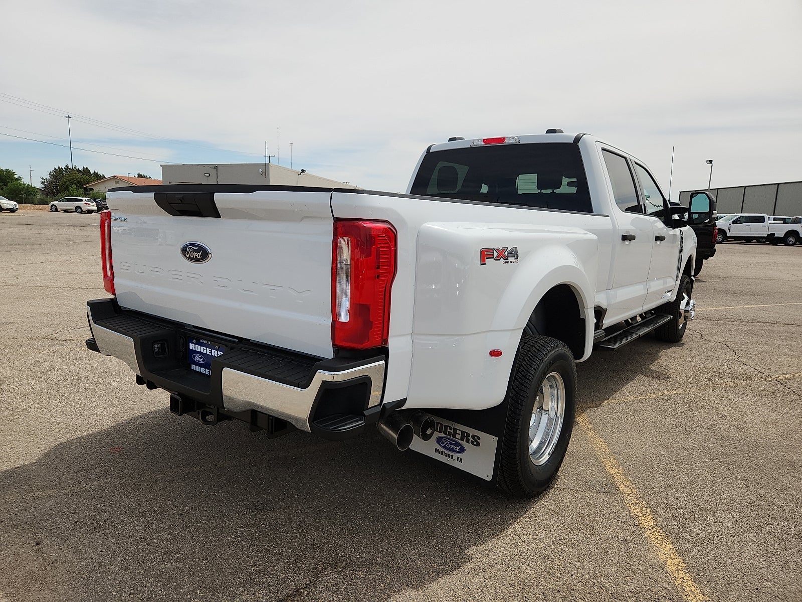 2026 Ford Super Duty F-350 DRW XLT