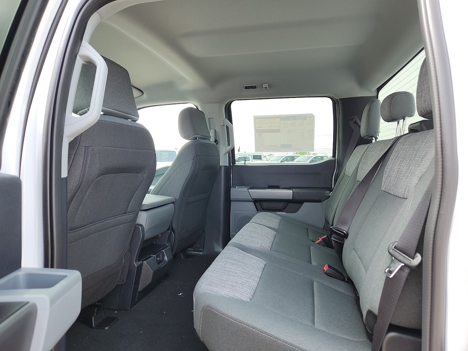 2026 Ford Super Duty F-350 DRW XLT