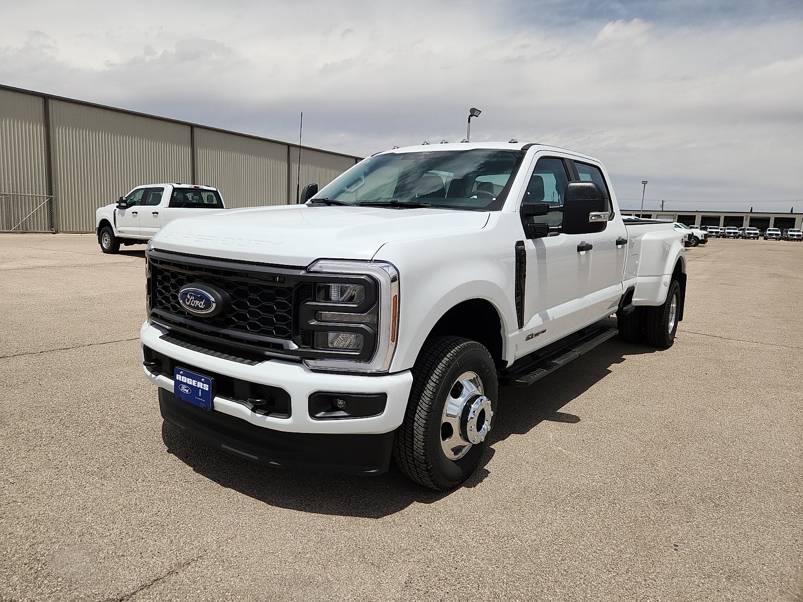 2026 Ford Super Duty F-350 DRW XL