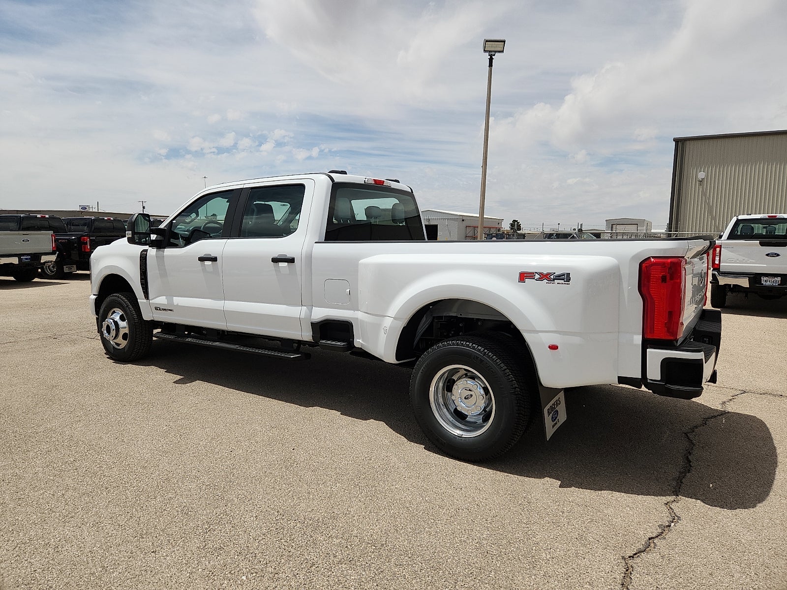 2026 Ford Super Duty F-350 DRW XL