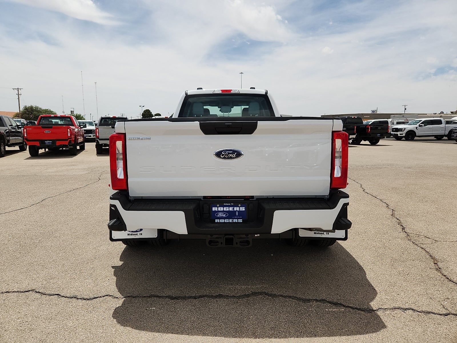 2026 Ford Super Duty F-350 DRW XL