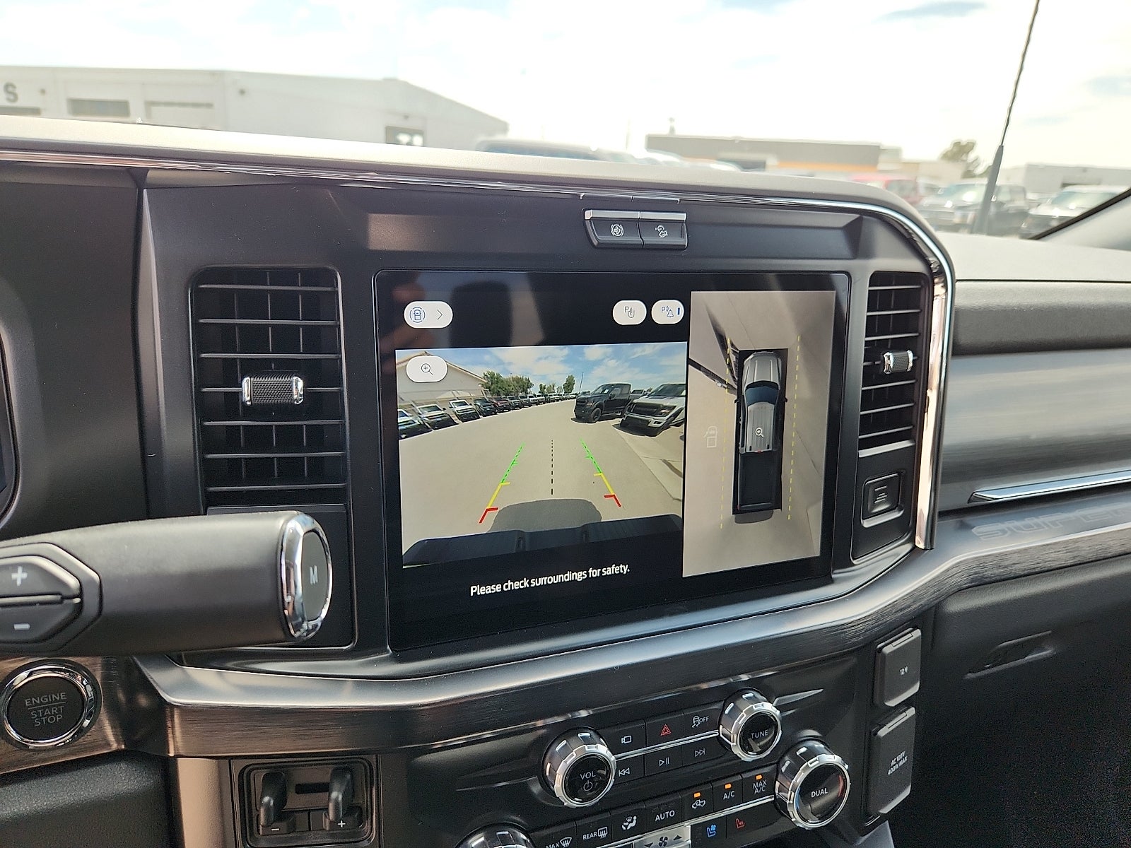 2026 Ford Super Duty F-350 DRW LARIAT