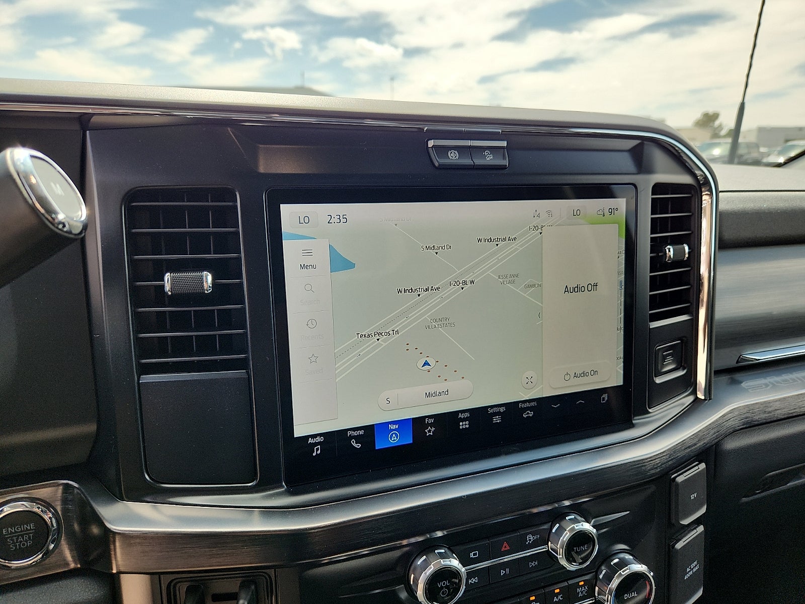 2026 Ford Super Duty F-350 DRW LARIAT