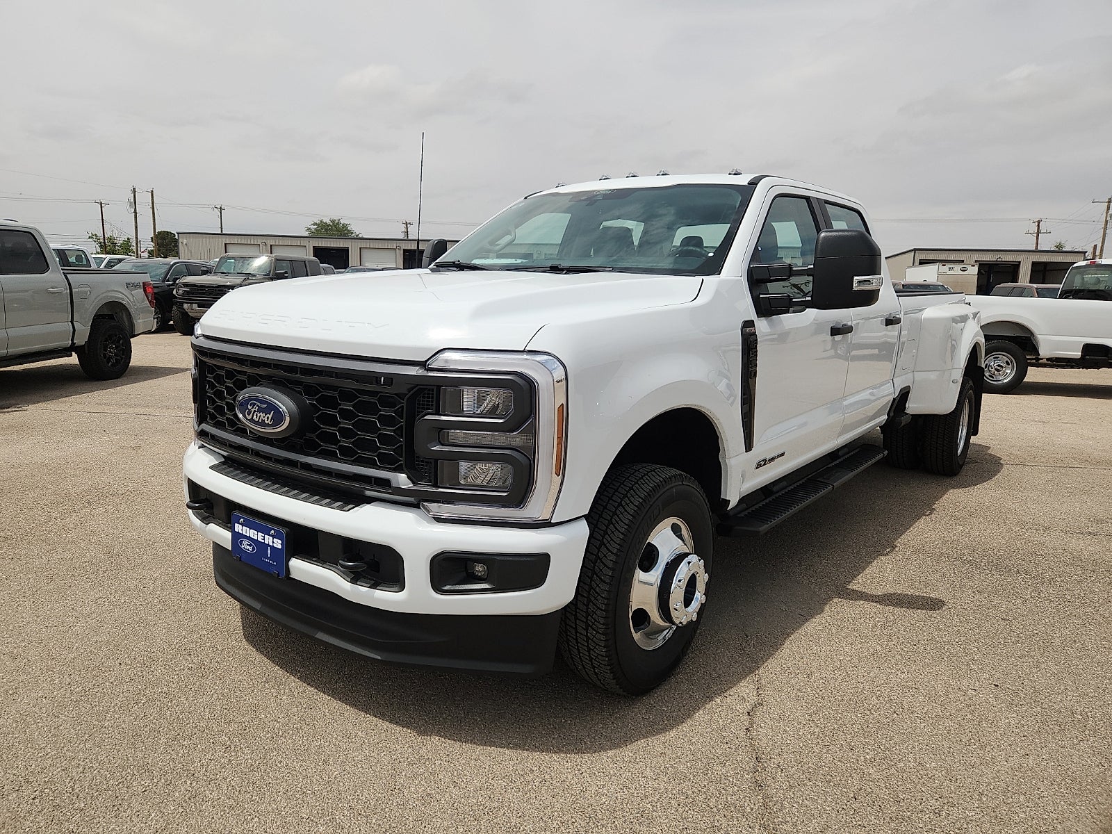 2026 Ford Super Duty F-350 DRW XL