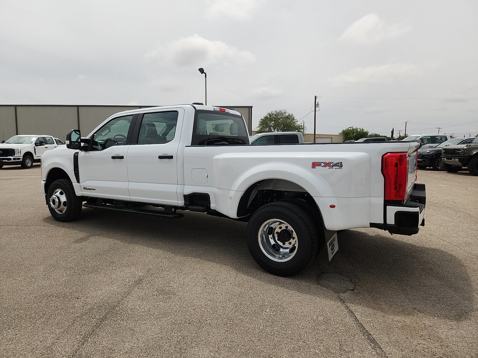 2026 Ford Super Duty F-350 DRW XL