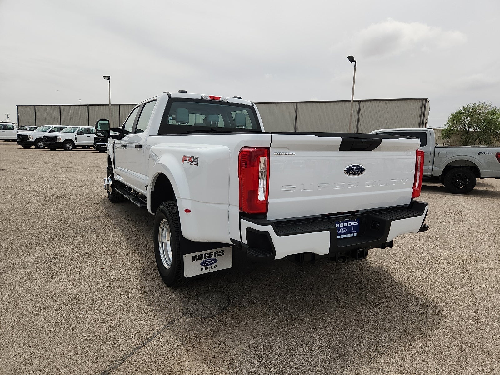 2026 Ford Super Duty F-350 DRW XL