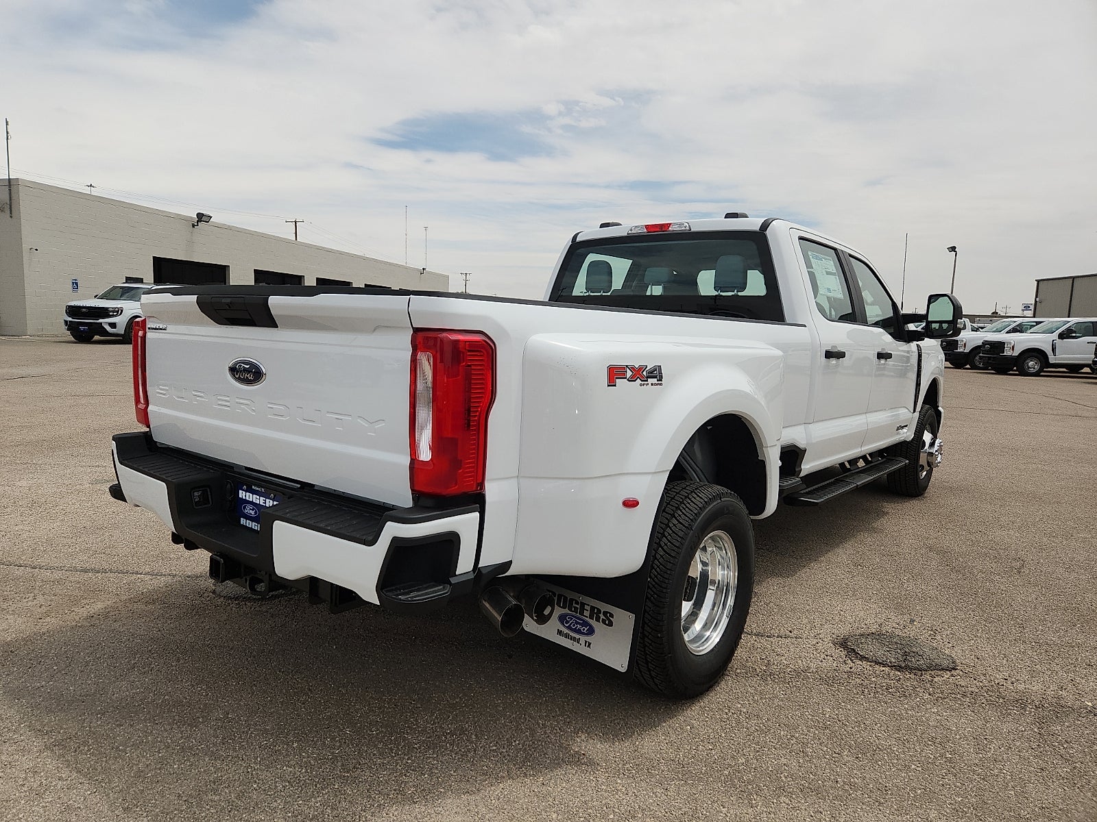 2026 Ford Super Duty F-350 DRW XL