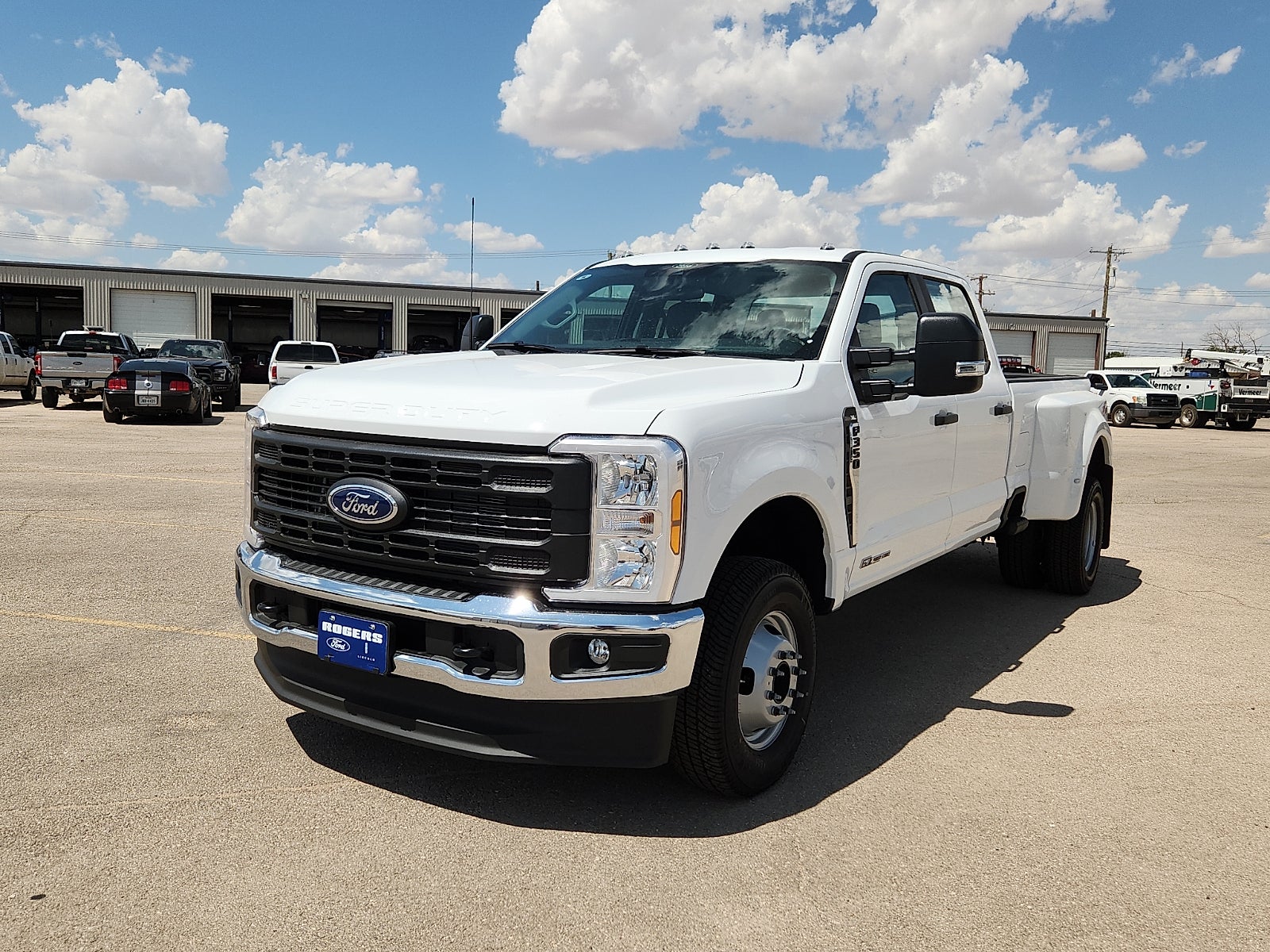 2026 Ford Super Duty F-350 DRW XL